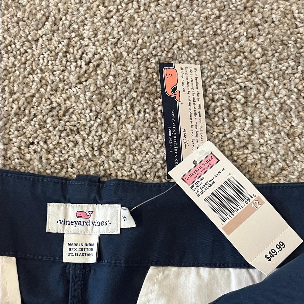Vineyard Vines Women's Navy Classic Cotton Shorts - Picture 2 of 2